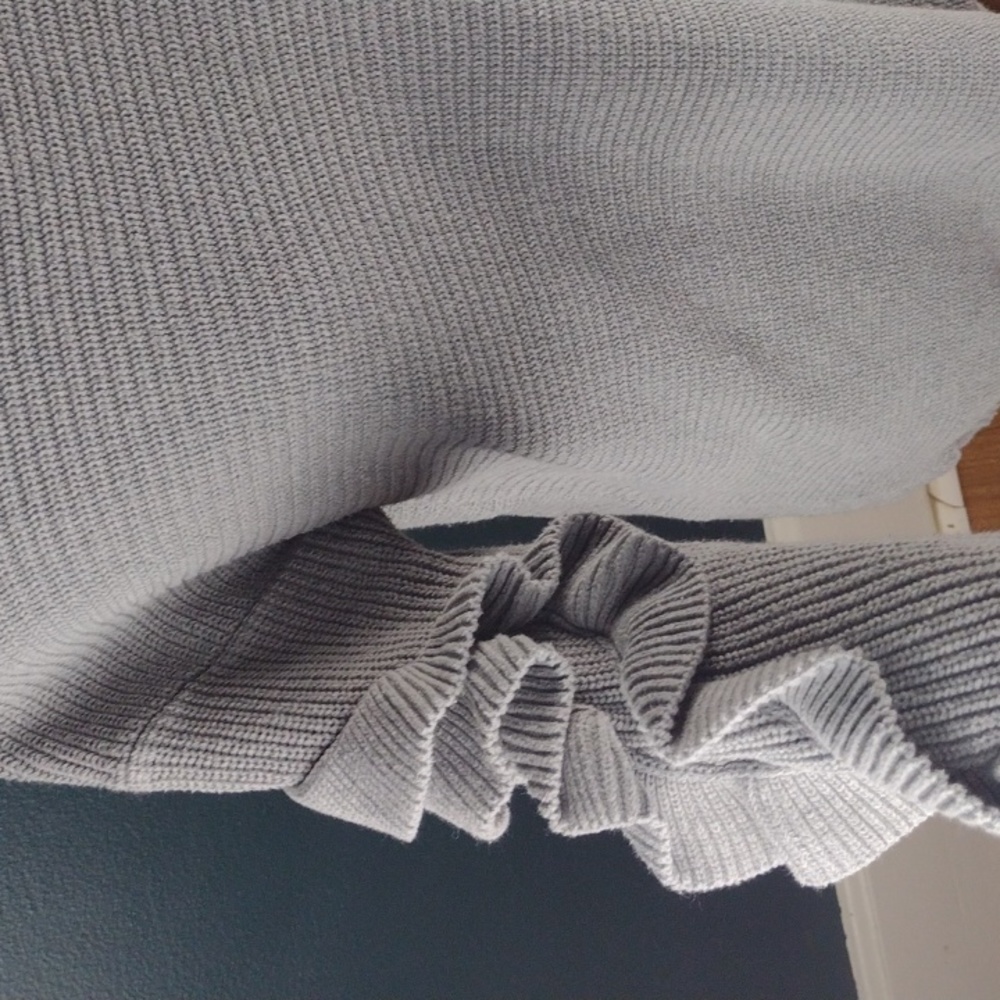 B Sharp Ruffle sleeve sweater - Picture 4 of 4